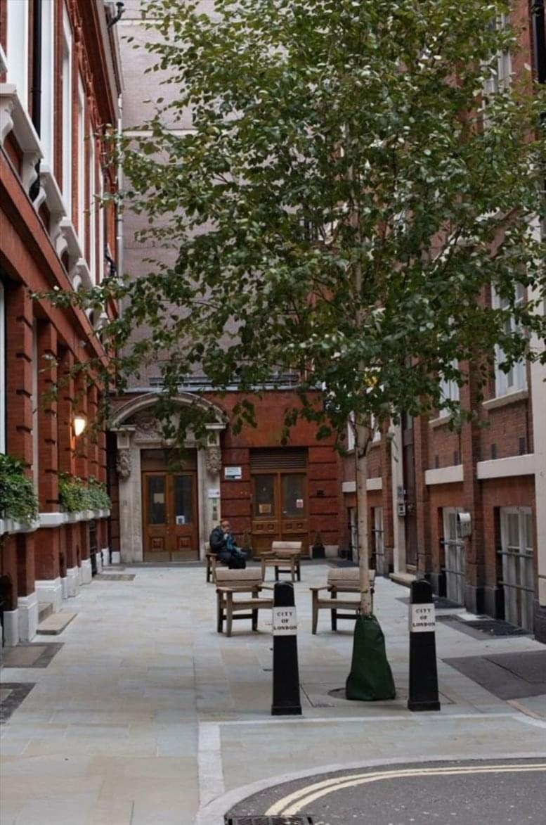 Rent Bank Office Space on 11/12 Tokenhouse Yard, City of London