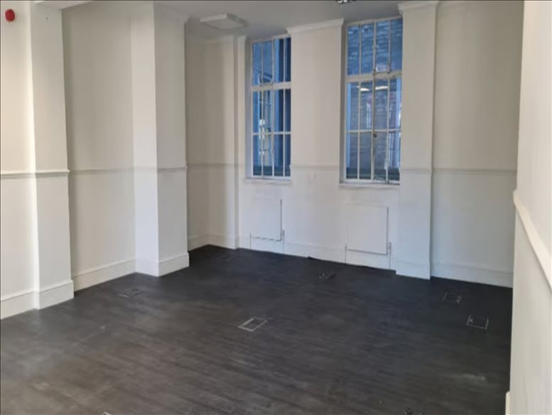 Rent Fleet Street Office Space on 5 Holborn Circus, Thavies Inn House