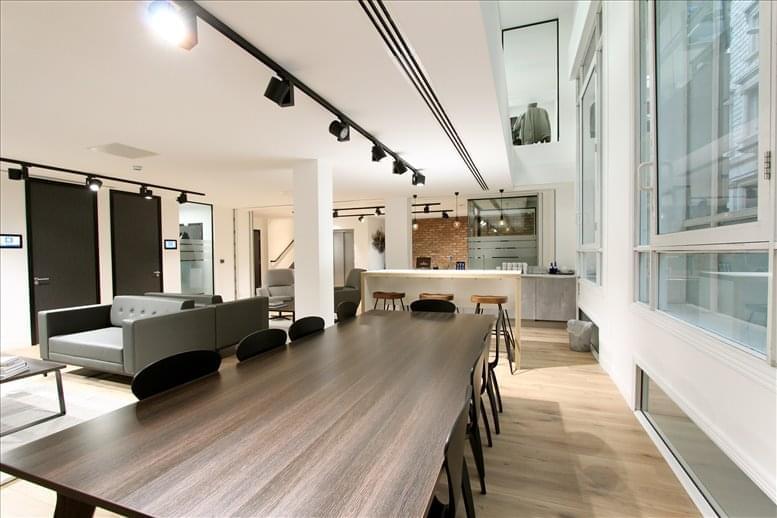 Office for Rent on 32 Threadneedle Street, City of London Bank