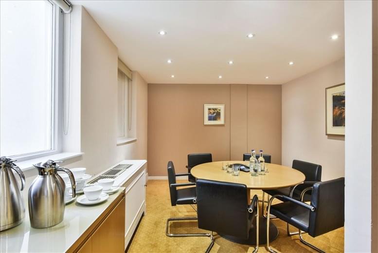 33 St James's Square, West End Office for Rent St James's Park