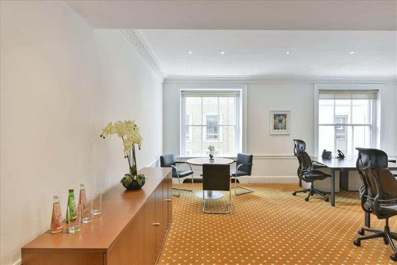 Image of Offices available in St James's Park: 33 St James's Square, West End