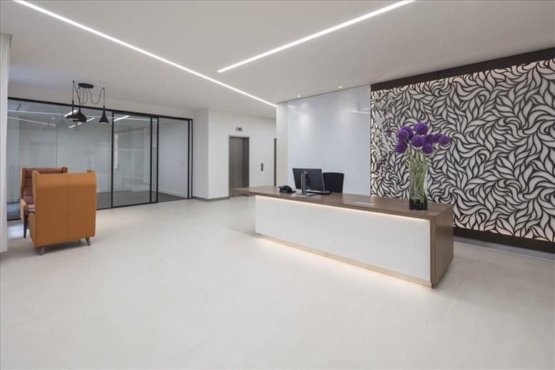 42 Trinity Square, St Katharine's & Wapping Office for Rent Wapping