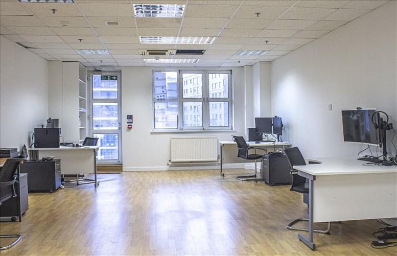 Image of Offices available in Battersea: Harbour Yard, Chelsea Harbour