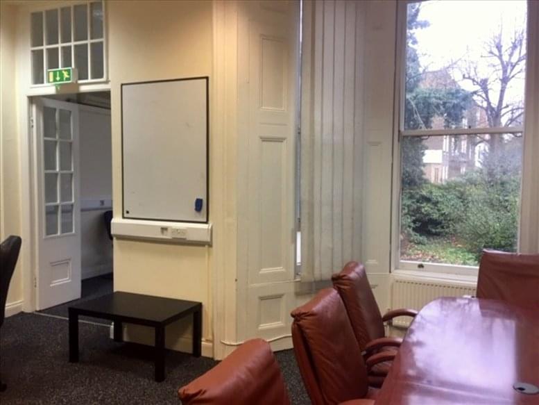 Rent Earls Court Office Space on 282 Earls Court Road